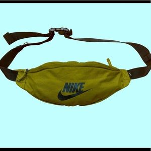Nike Waist-Bag | Like New- Never worn